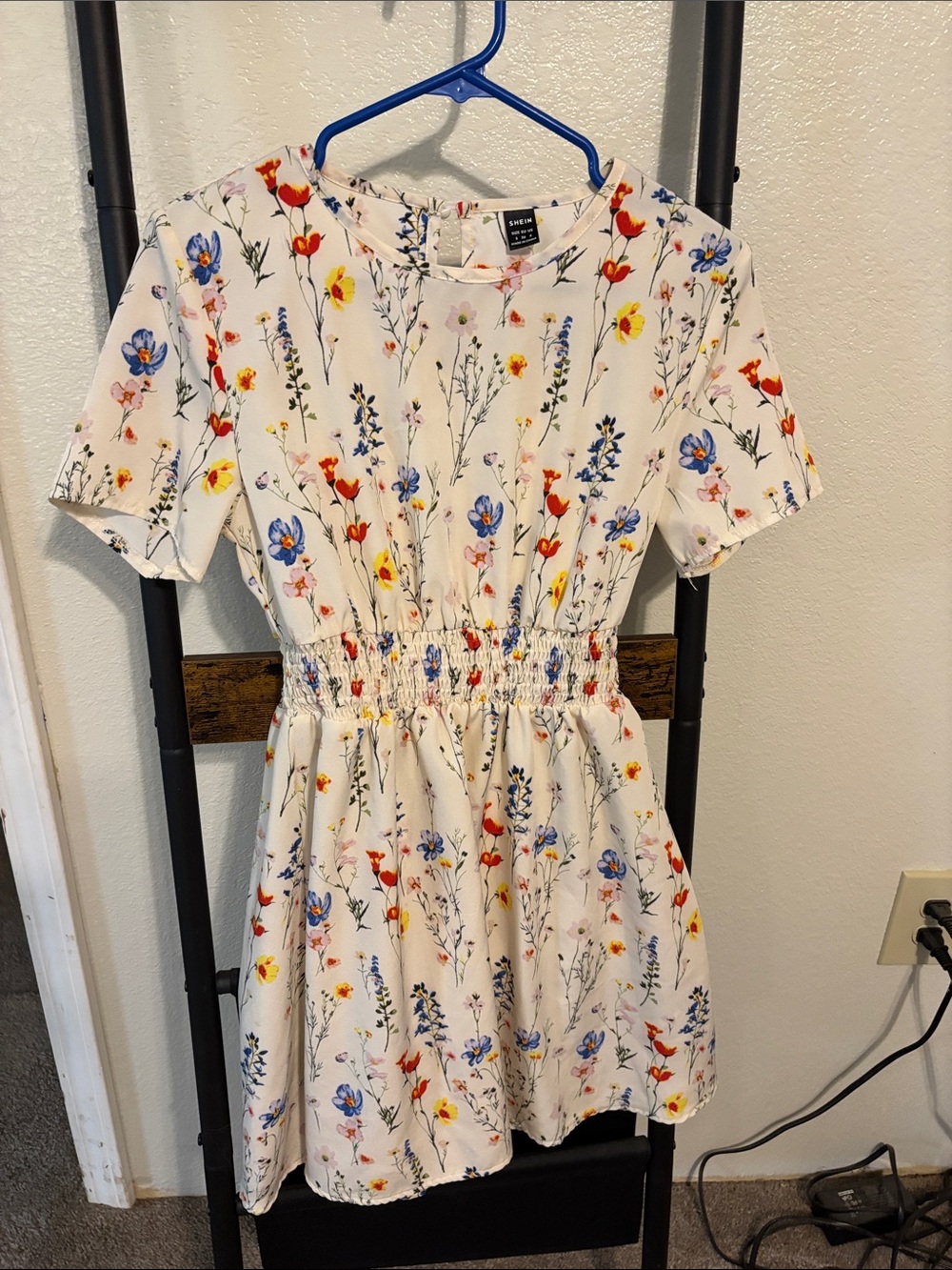 SHEIN White Floral Smocked Waist Short Sleeve Dress
